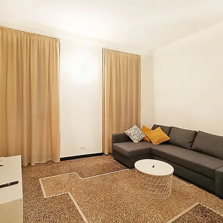Ravecca Corner Centro Citta' Апартаменты *