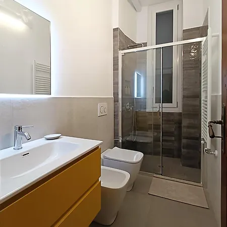 Ravecca Corner Centro Citta' * Γένοβα