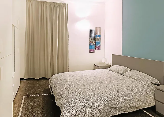 Ravecca Corner Centro Citta' * Генуя