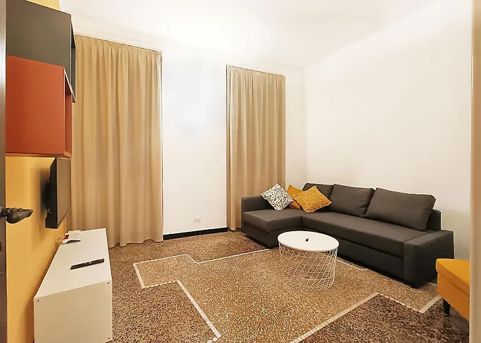 Ravecca Corner Centro Citta' Genua