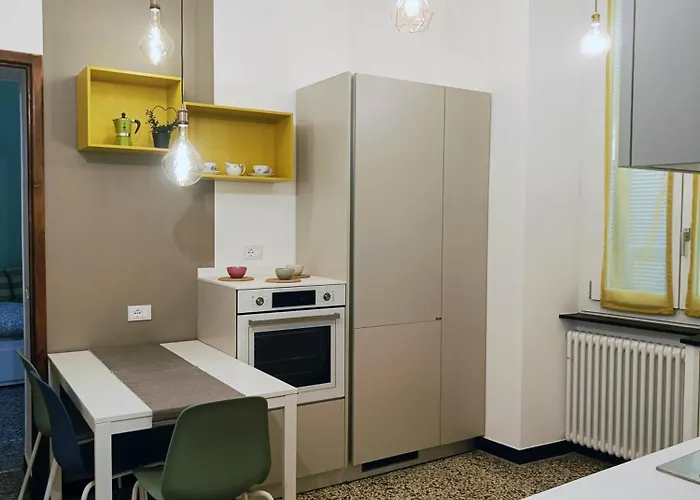 Ravecca Corner Centro Citta' * جنوة