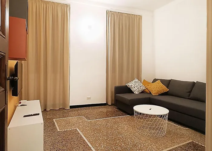 Ravecca Corner Centro Citta' Генуя