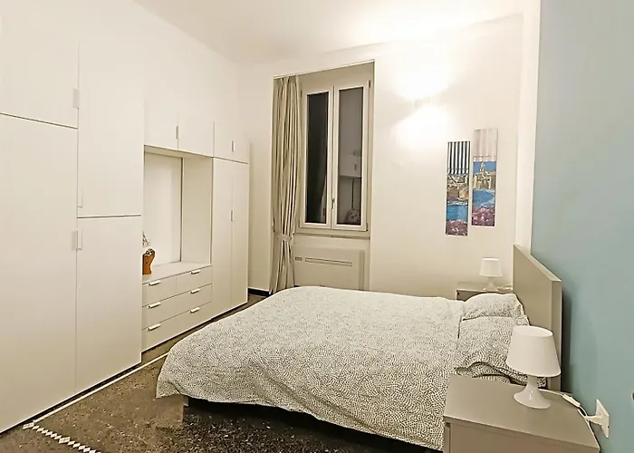 Ravecca Corner Centro Citta' * Генуя